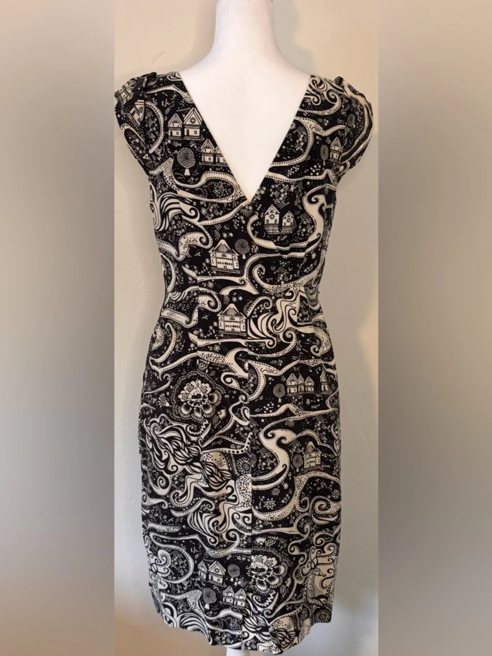 🌸 Moulinette Soeur Size 4 Anthropologie Swirling Villages Surplice Dress